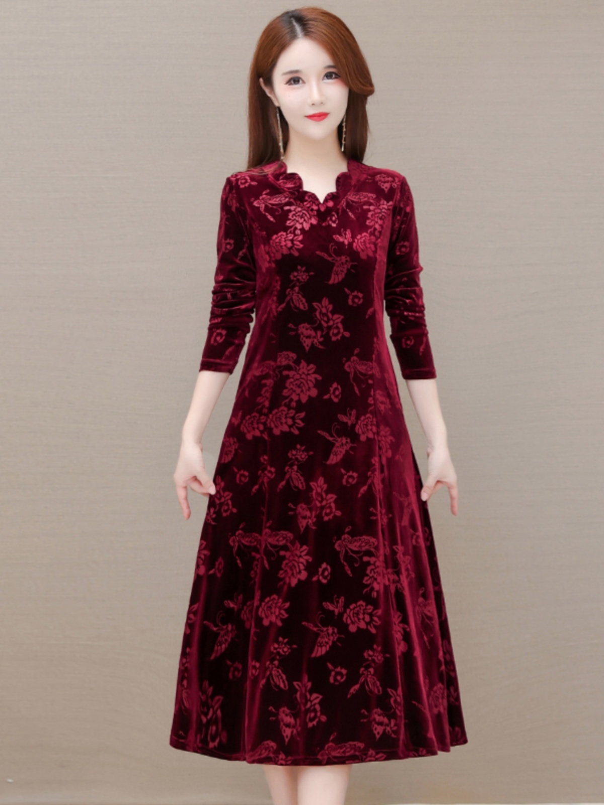 فستان مخملي أنيق برقبة على شكل - مراجعة Women Fashion Over 60 وسعره