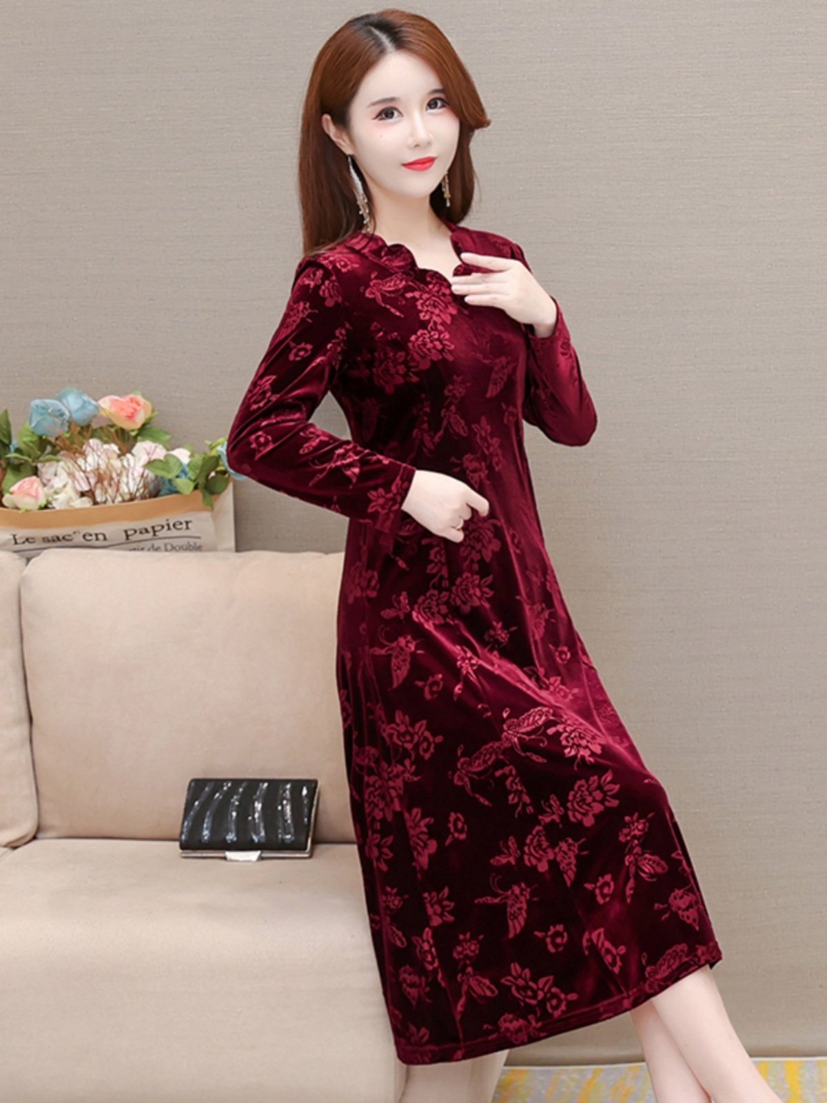 فستان مخملي أنيق برقبة على شكل - مراجعة Women Fashion Over 60 وسعره